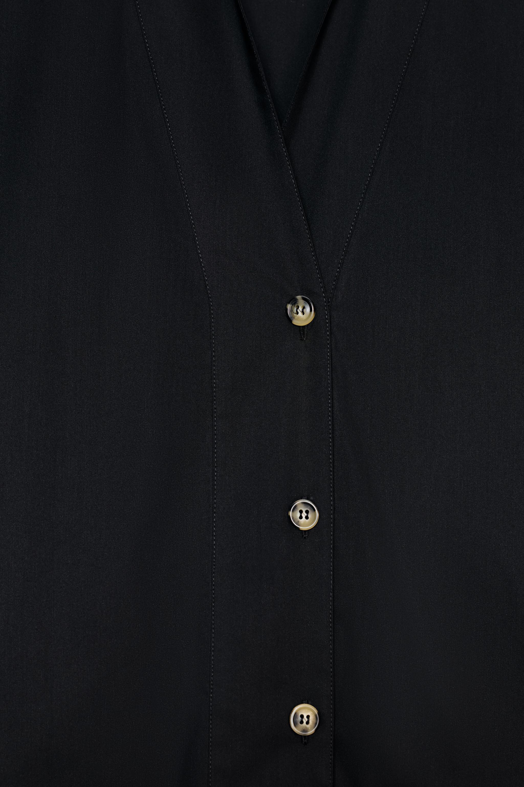 CHEMISE EN POPELINE AVEC COL V